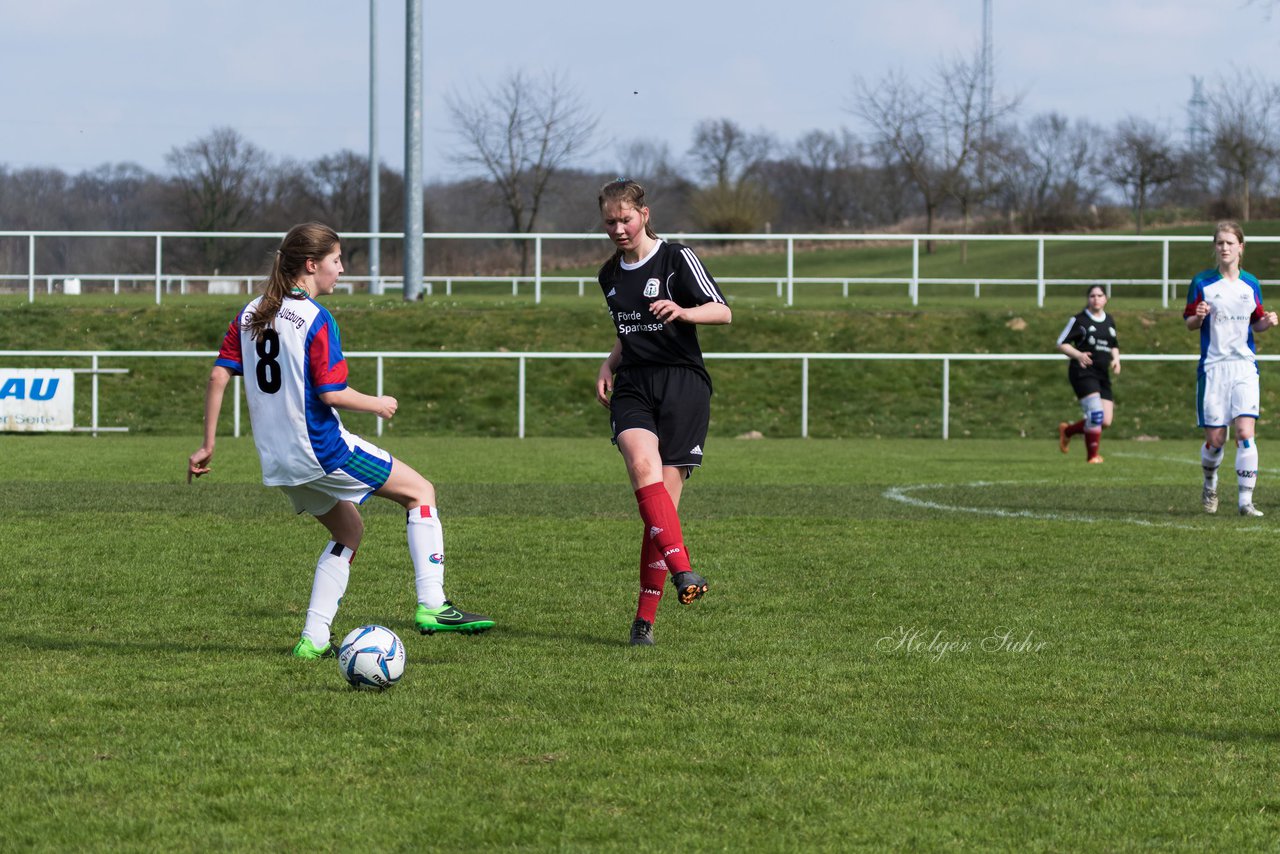 Bild 335 - wBJ SV Henstedt Ulzburg - TSV Schnberg : Ergebnis: 5:2